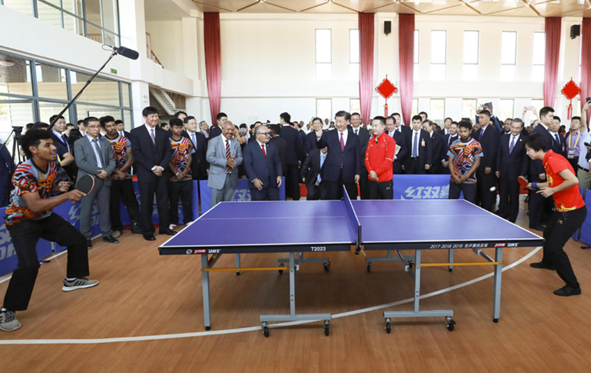 习近平主席会见篮球联赛冠军队，鼓励支持的简单介绍